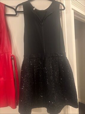 Alice + Olivia Black Sleeveless Sequin Midi Dress